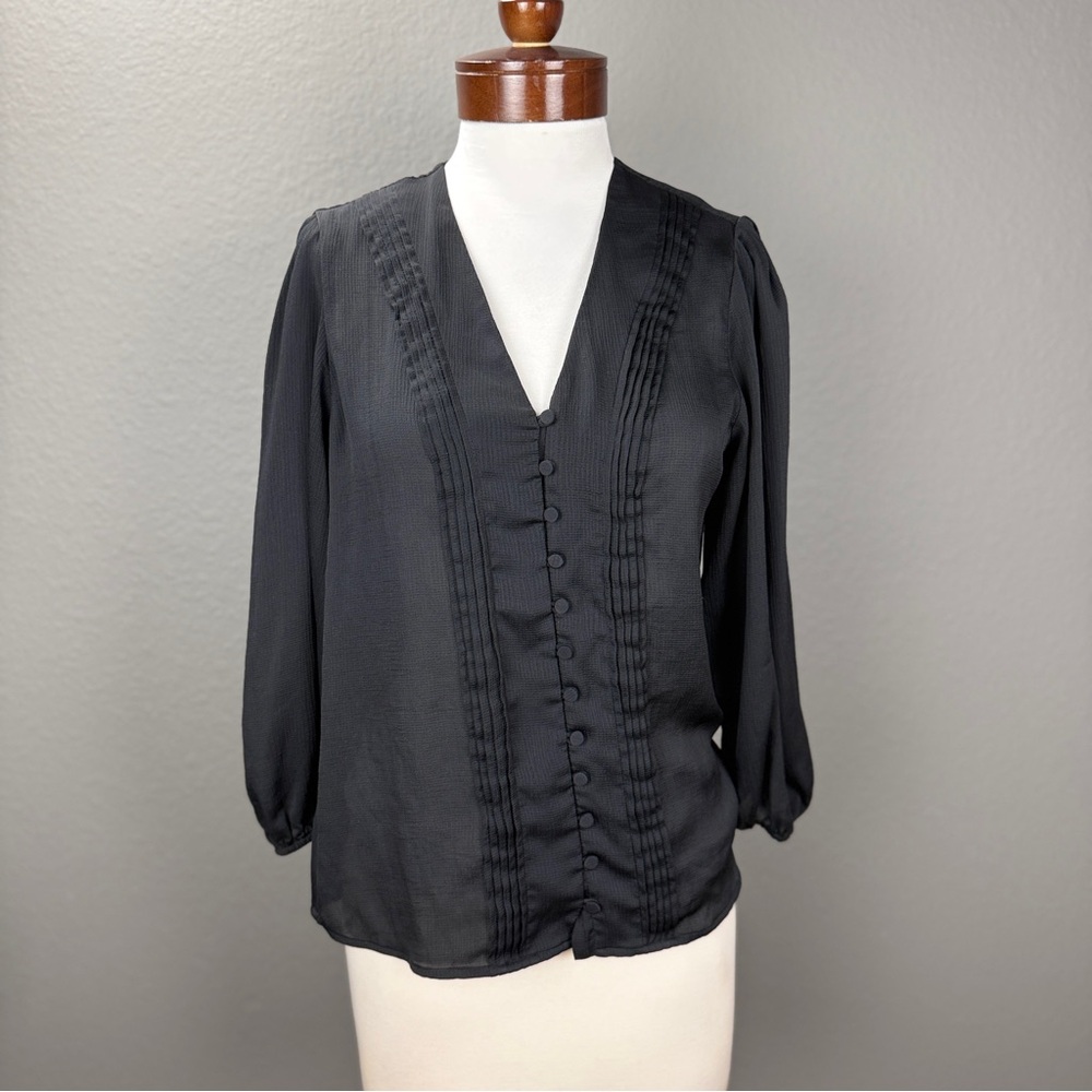 Express Black Pintuck pleated satin Button down blouse Sz M Classic chic